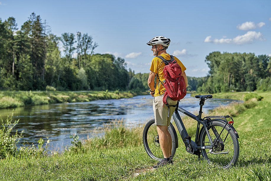 Radfahrer an der Wertach