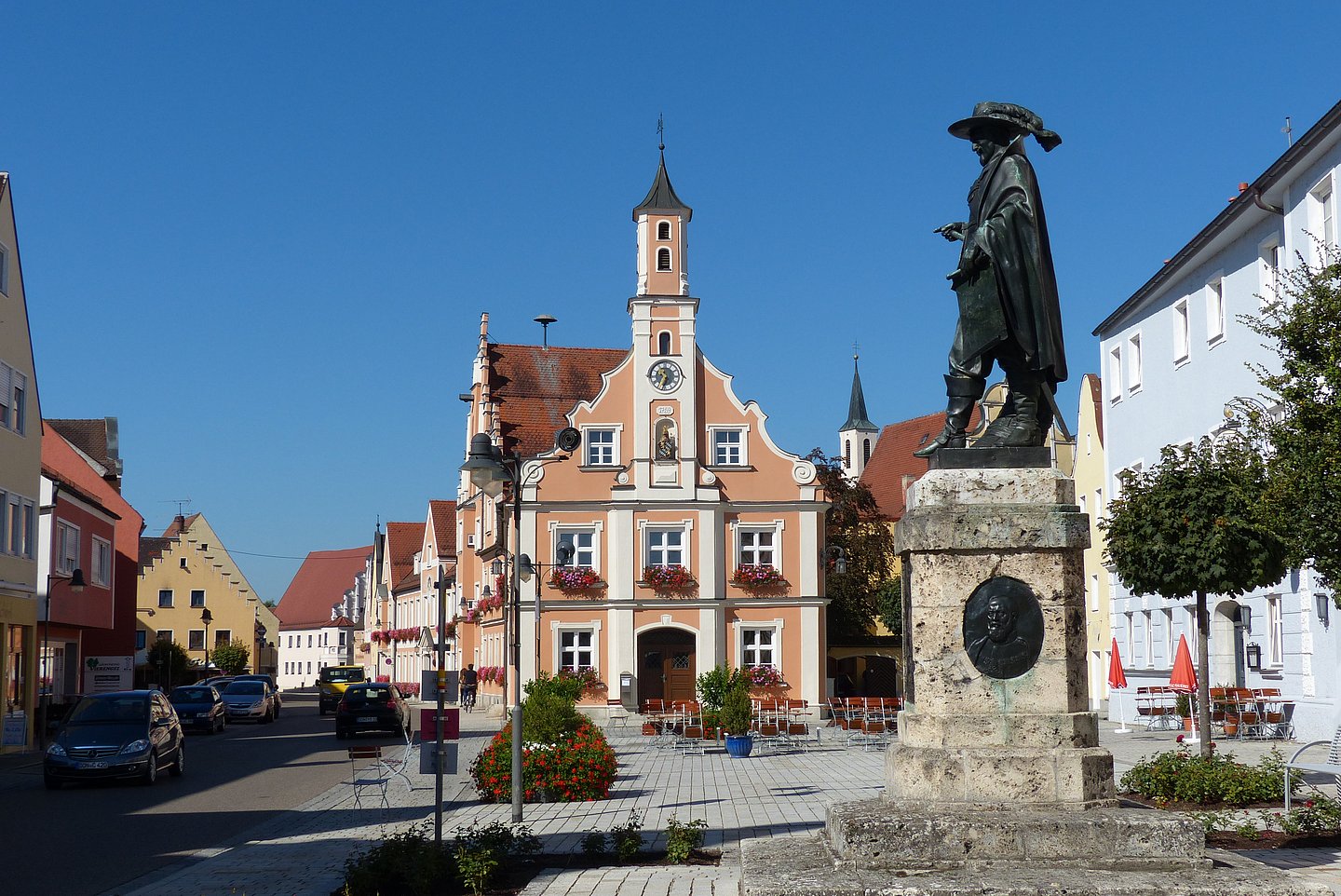 Rathaus Stadt Rain, Tilly-Denkmal