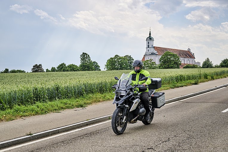 Pater Ulrich, Biker - Gesichter Bayerisch-Schwaben