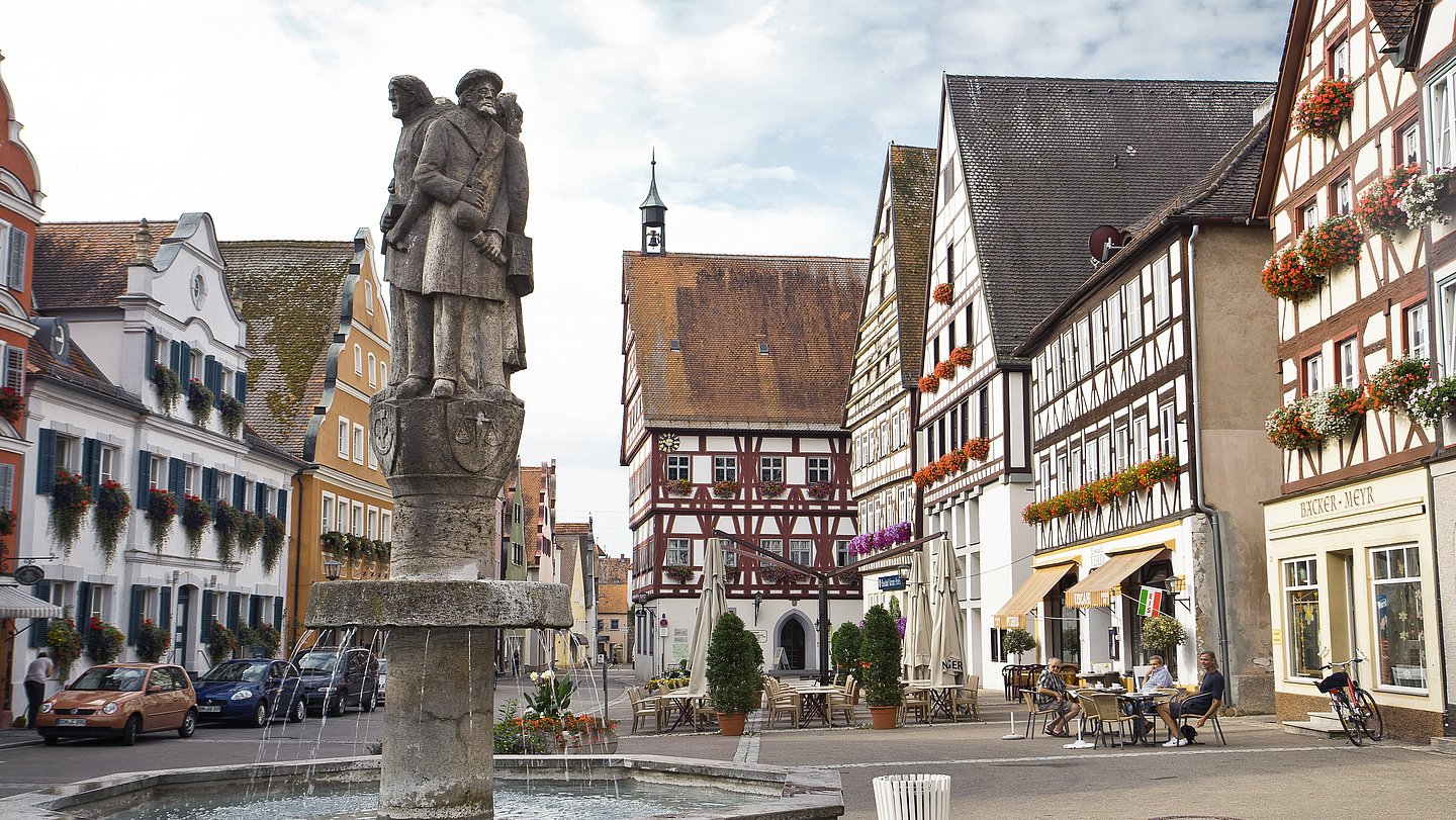 Marktplatz Oettingen in Bayern