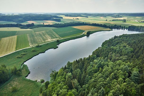 Roggenburg Klosterweiher 2019 Drohnenaufnahme Octonauten UG.jpg