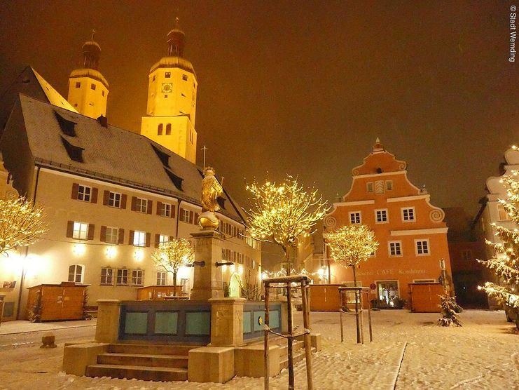 Standkonzert der Jugend- und Stadtkapelle Wemding an Heilig Abend