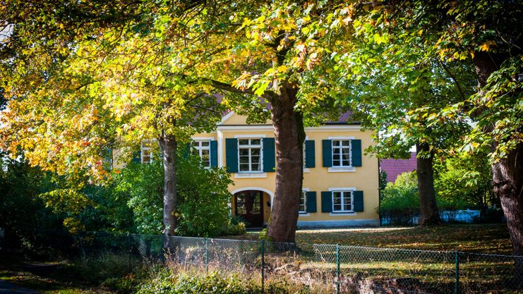 Schloss Schorn im Herbst