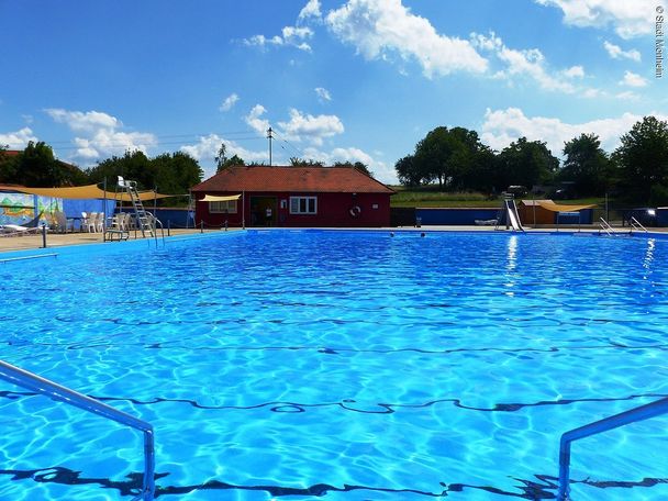 7539141_freibad-monheim-3-bild-peter-ferber.jpg