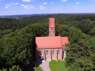 Drohnenaufnahme Burgkirche August 2023_Echter.JPG