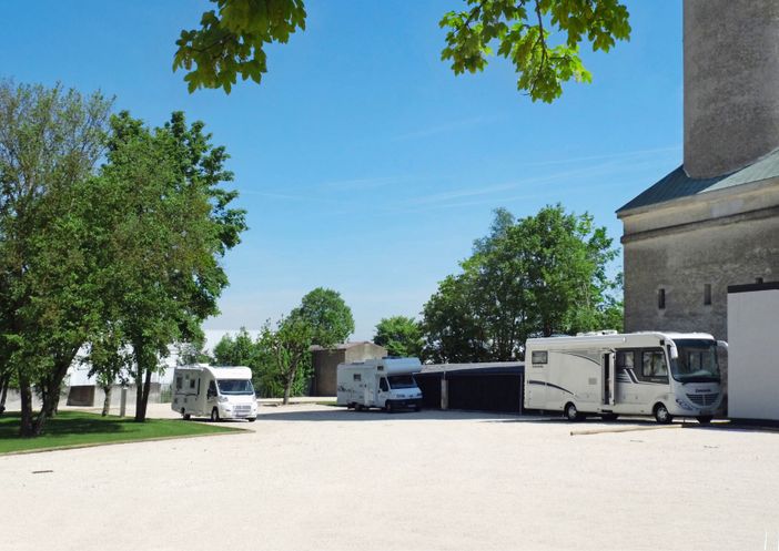 Wohnmobilstellplatz im E-Park