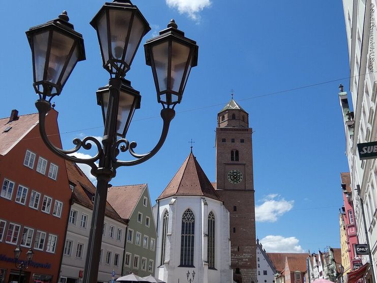 Kath. Stadtpfarrkirche "Zu unserer lieben Frau"