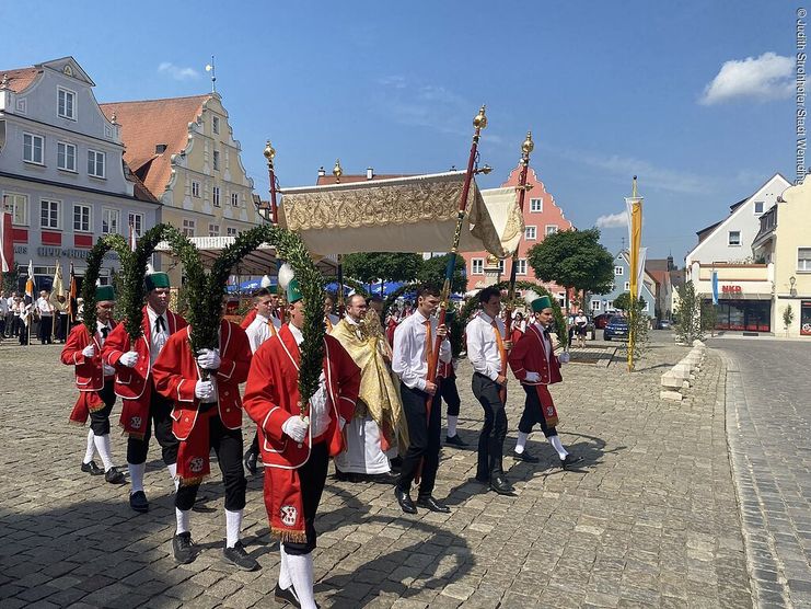 Fronleichnamsprozession durch die Altstadt