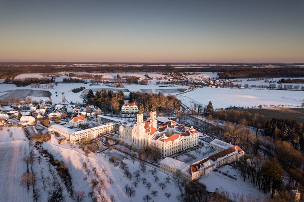 Gemeinde Roggenburg im Winter