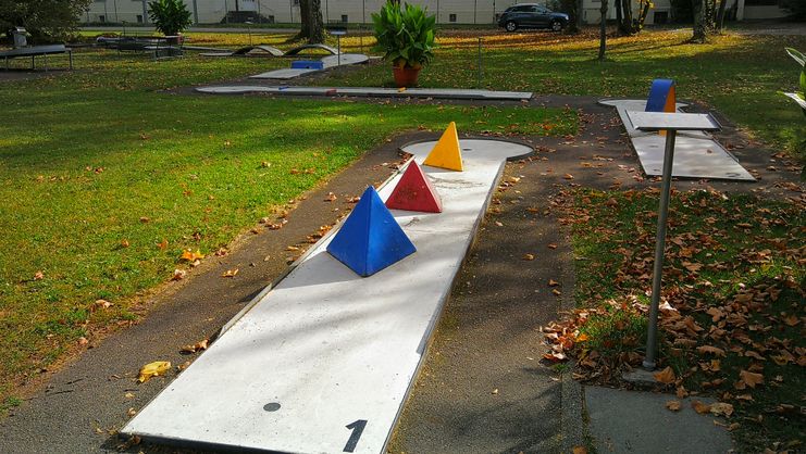 Minigolfanlage im Bezirkskrankenhaus Günzburg