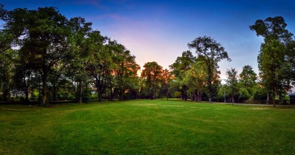 Stadtpark Weißenhorn am Abend